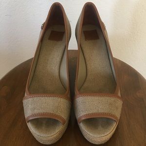 Tory Burch Majorca Wedge Plata/Royal Tan Size 8